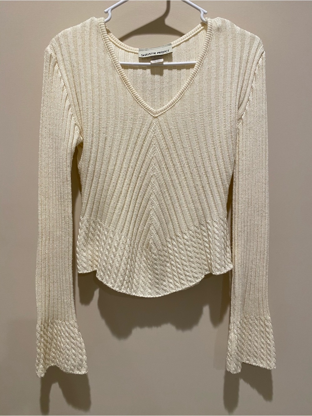 Sweater Project Cream V-Neck Ribbed Flared Cuff Sweater Sz L $8